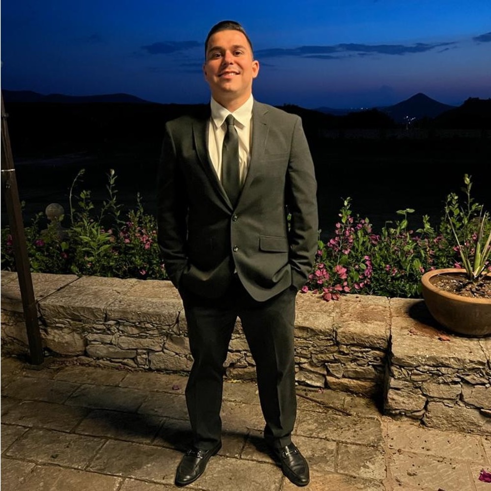 Meet your Posher, Carlos